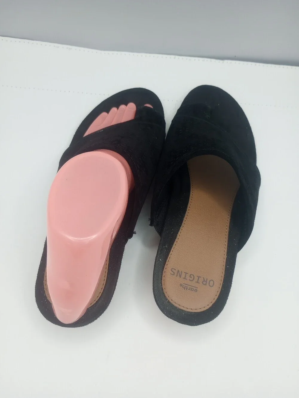 Earth Origins 8M Suede Slip-On Wedge Heel Sandals Pearl Black Toe Straps Shoes